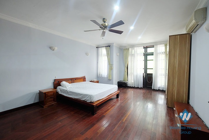 Bright 3-storey 180sqm Ciputra house is out for rent 